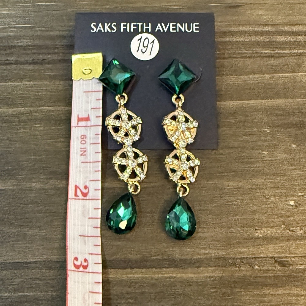 Saks Fifth Avenue Green Gemstone Water Drop Dangling Pierced Earrings New - Picture 2 of 4